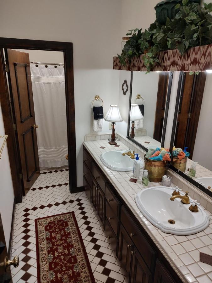 Coeur De Lion Bnb คอร์ดาลีน ภายนอก รูปภาพ
